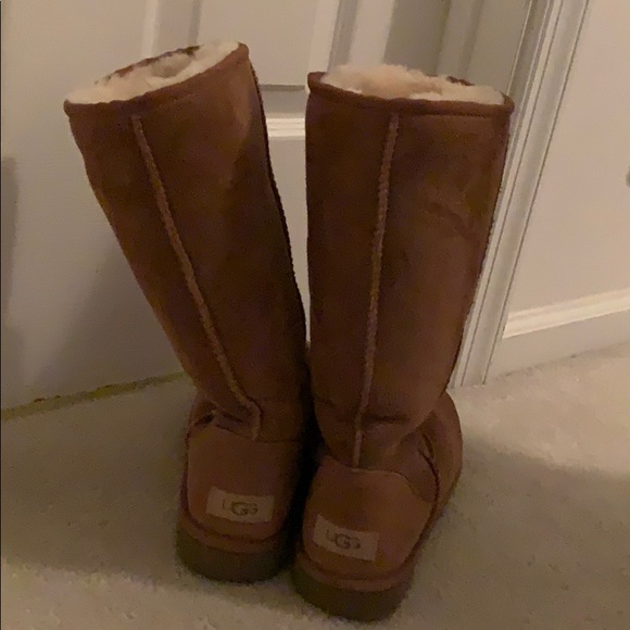 Women’s Classic Tall Uggs Size 8 Chestnut - Picture 4 of 5